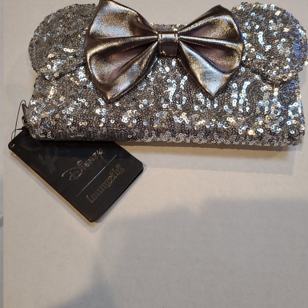LOUNGEFLY DISNEY MINNIE MOUSE SILVER SEQUIN ZIP AROUND WALLET